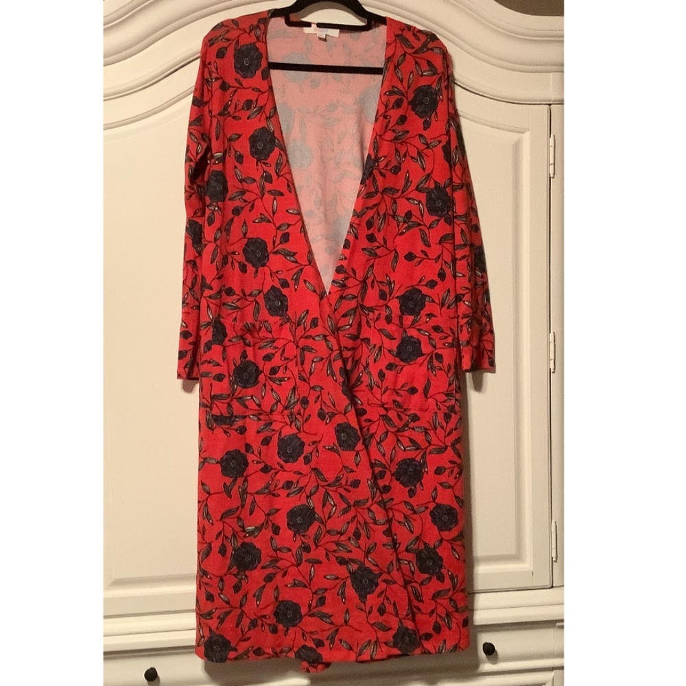LuLaRoe ladies red print Large Sarah Duster, preowned, pockets